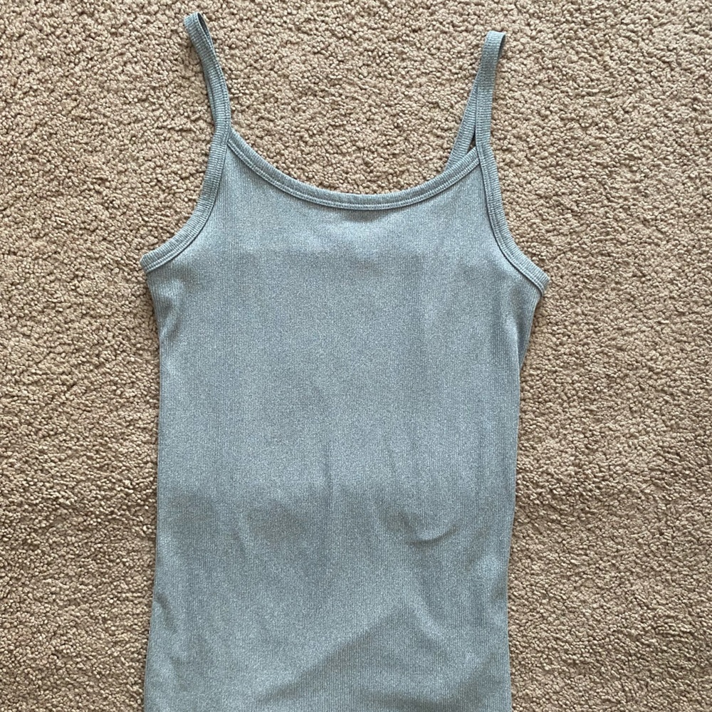 GRAY TANK TOP🤍